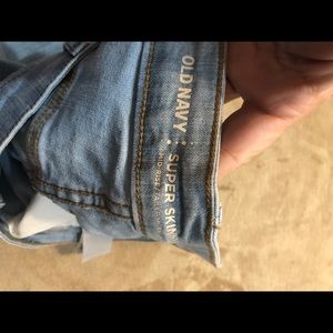 Old Navy Jeans - Cute jeans never worn Old Navy Jeans - Cute jeans never worn